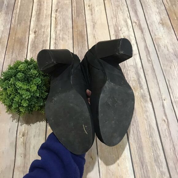 Very Volatile Black Buckle Block Heel Ankle‎ Boots Booties Women’s Size 6 - Picture 5 of 8